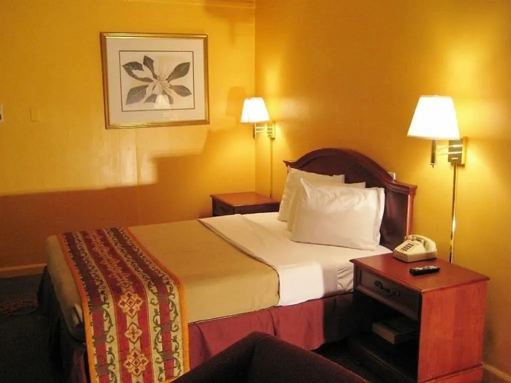 Motel Charlotte Express Inn